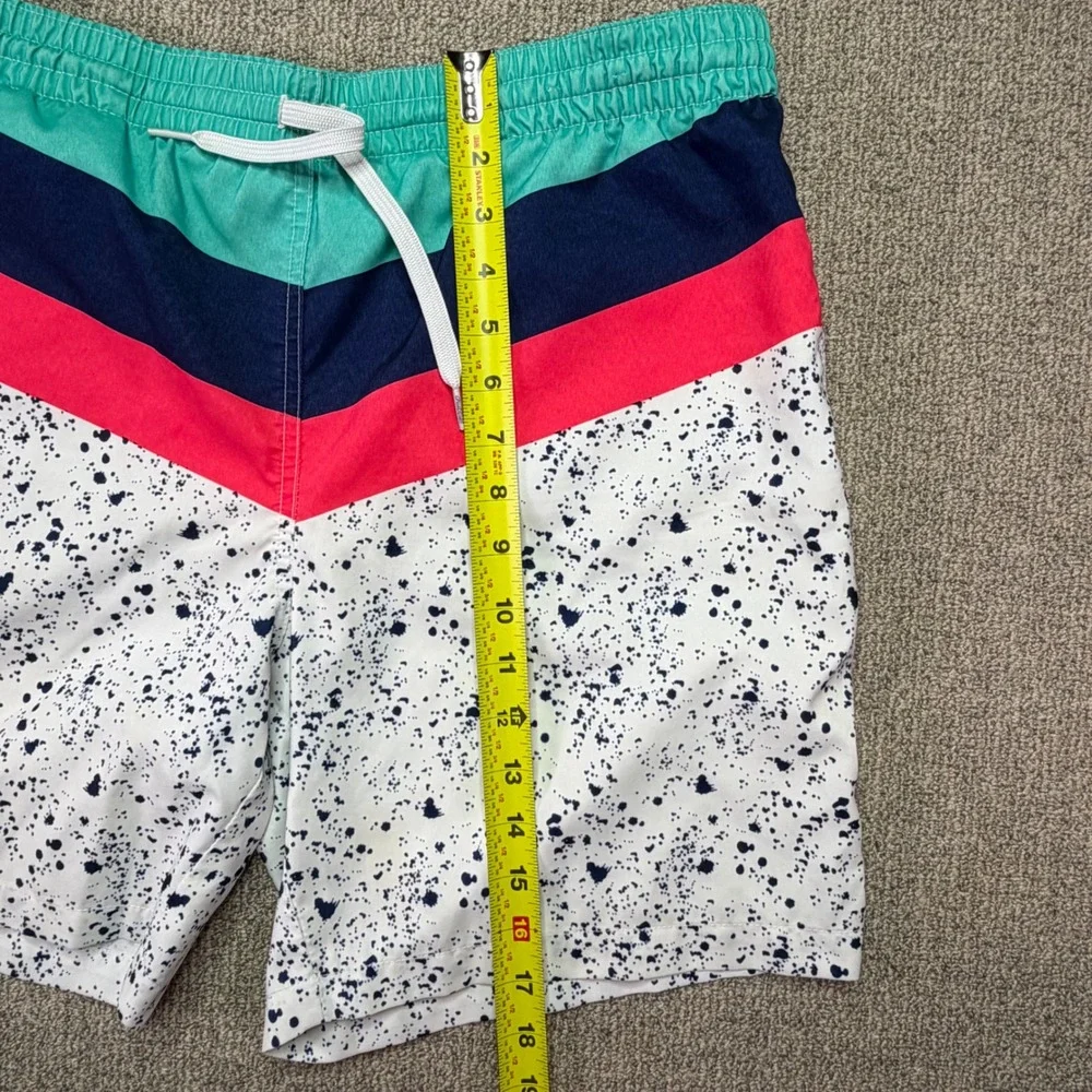 Chubbies Men's Swim Trunks Medium Colorblock Paint Splatter Board Shorts Summer